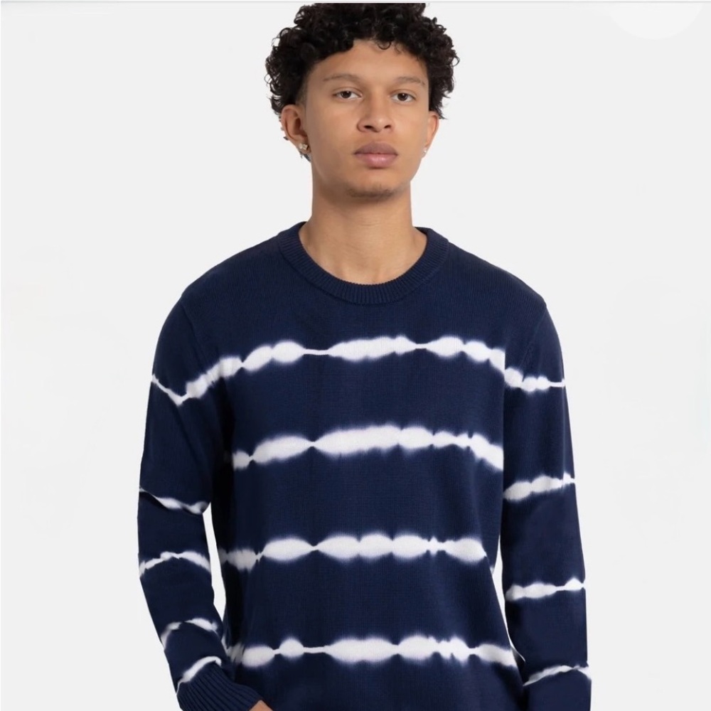 Xray Men's Navy and White Crewneck Sweater